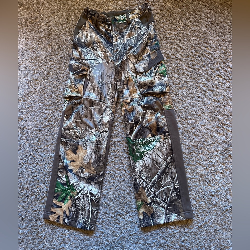 Boy’s Magellan Camo Hunting Pants; Size M